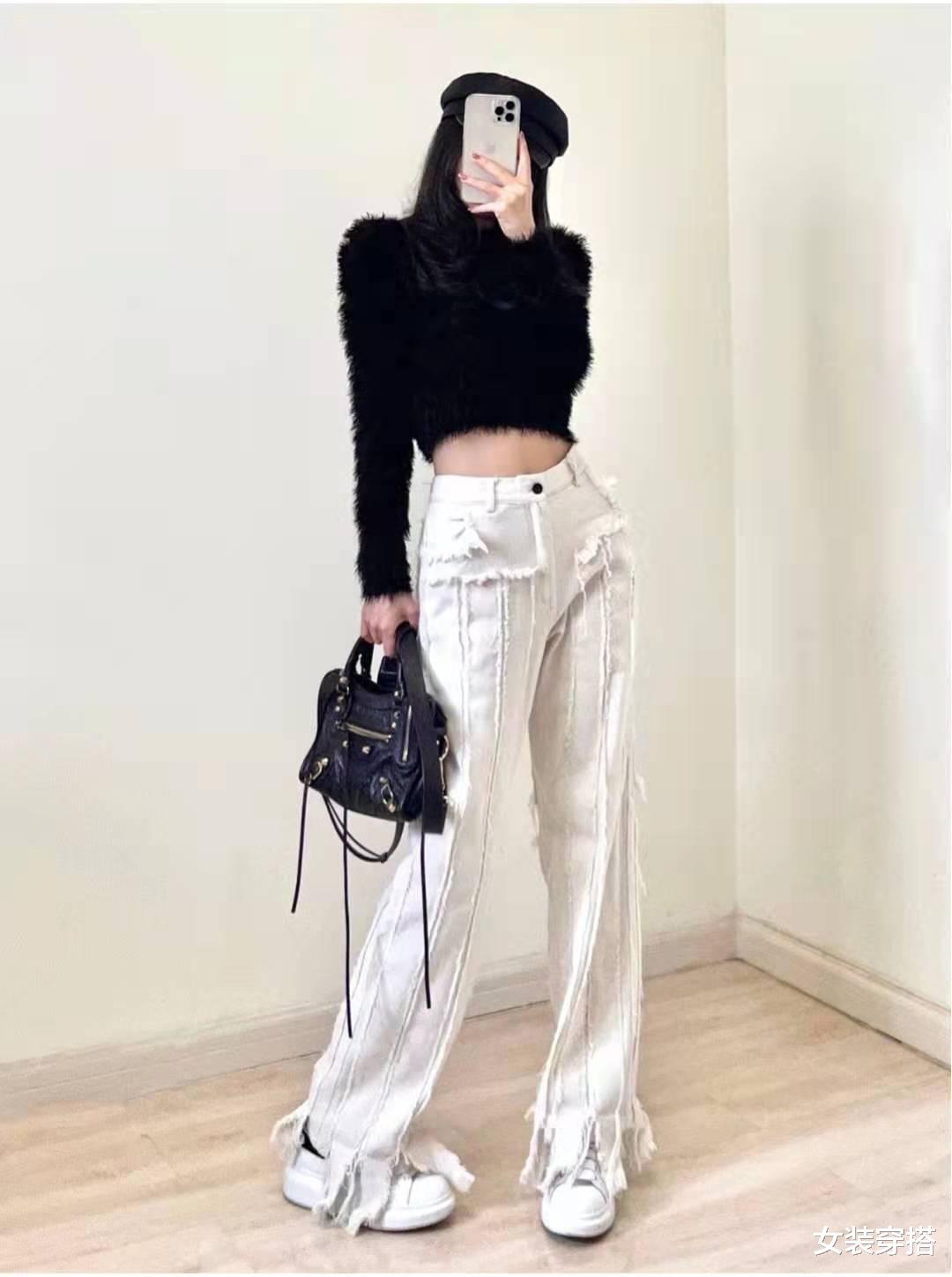女装穿搭|米白色裤子搭配什么上衣好看