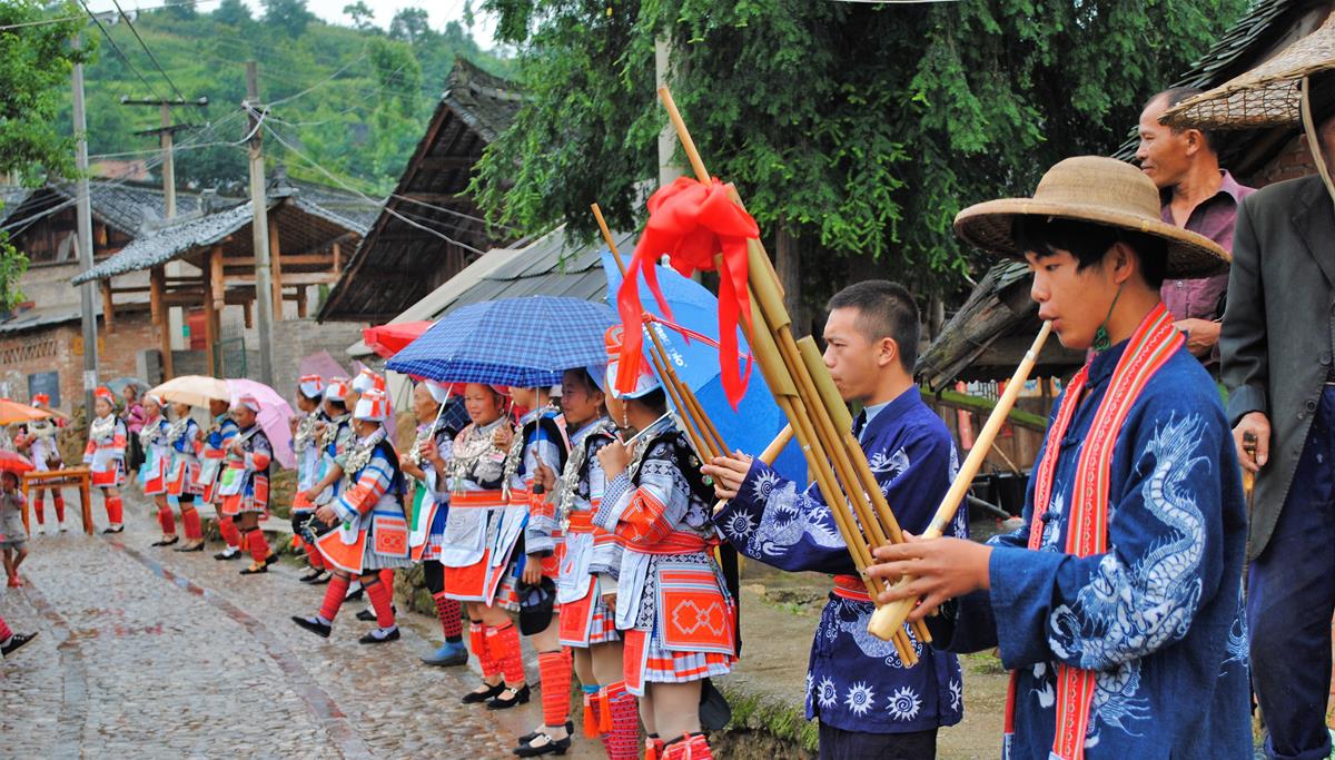 贵州 为什么贵州的旅游收入远超陕西，而贵阳旅游收入不如西安？?