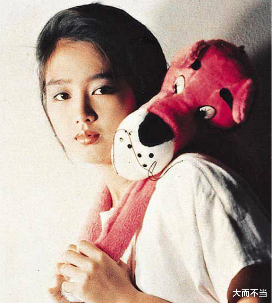 刘德华|刘德华“隐藏”12年的侄女，竟是大家熟知的国民女神，难怪这么红