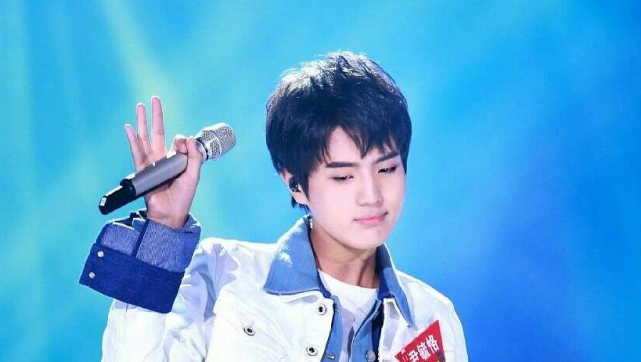 李克勤|惜败于谭轩辕，让李克勤落泪，曾经的好声音夺冠热门让人惋惜