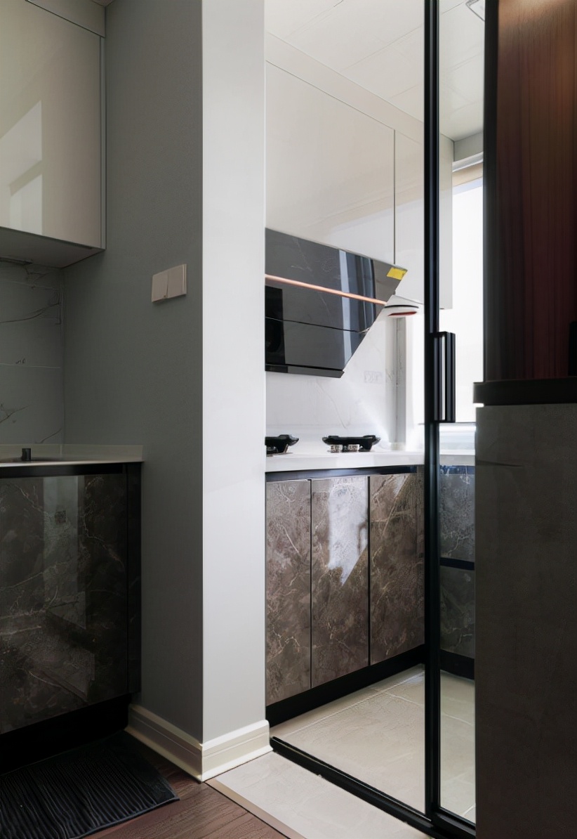 港式轻奢两居室，客餐厅开放式布局，解锁更多对话空间！