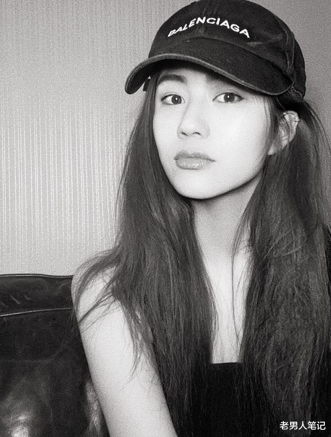 老男人笔记 《悬崖之上》火热上线，又一名谋女郎释出，冷艳型电影脸被刷屏了