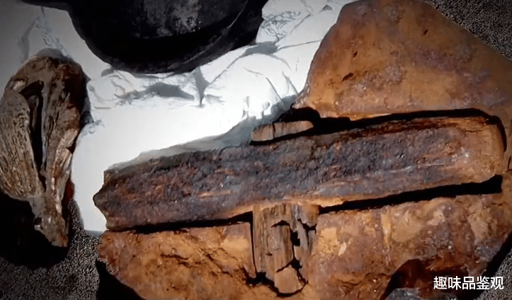 科学家 科学家发现4亿年前的铁锤，堪称古生代超级合金，是谁制造的？