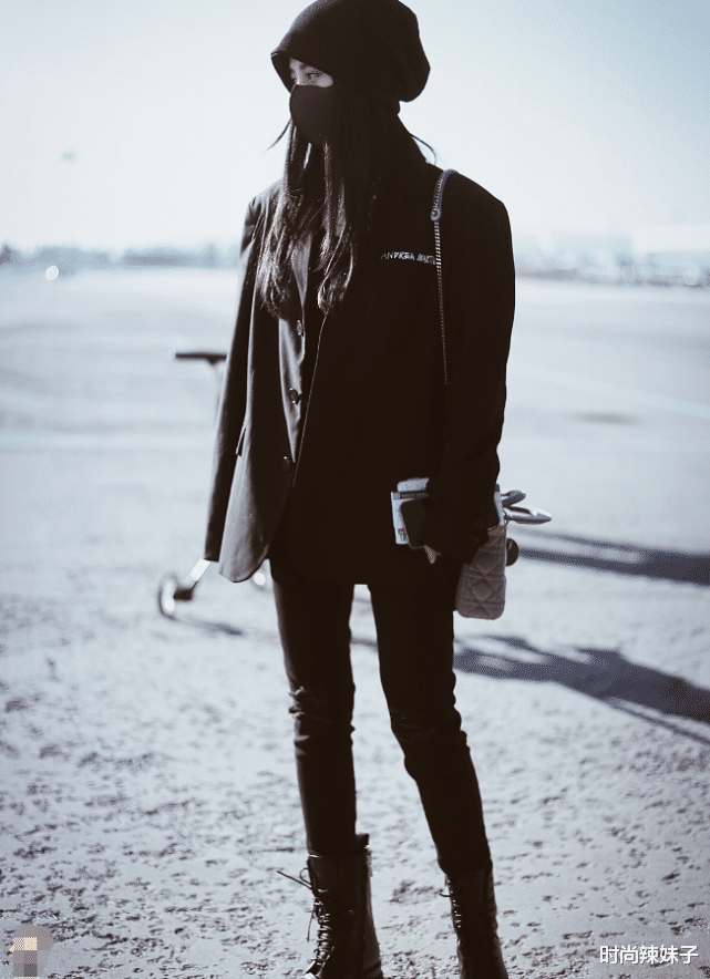 鞠婧祎|鞠婧祎别再穿无痕裤了！当镜头移到双腿那刻，身高再次受关注