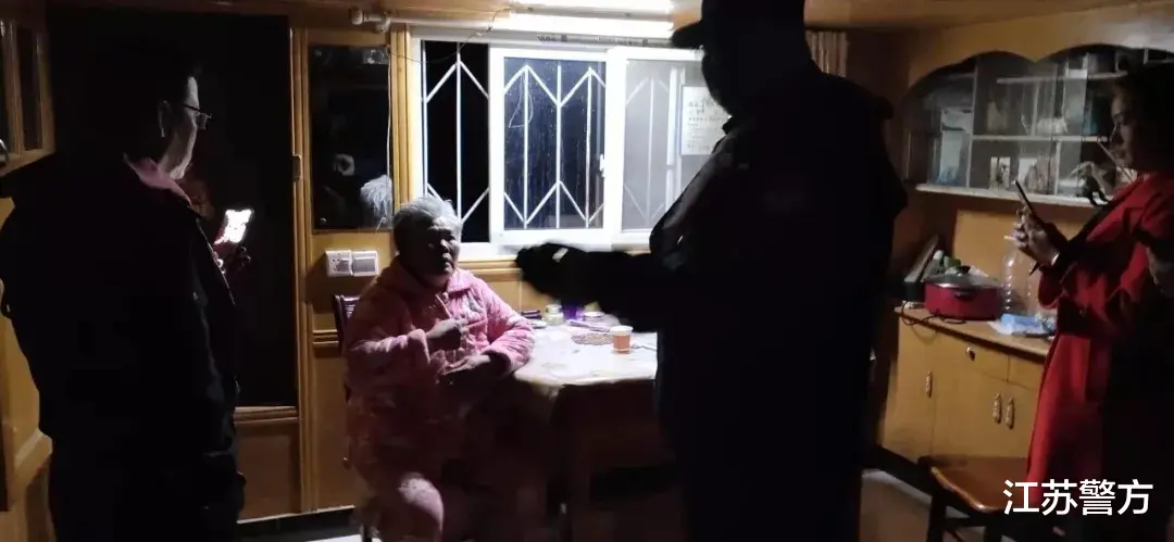 江苏警方 灾情就是命令！江苏警方迅速投入抢险救灾全力守护人民群众生命财产安全