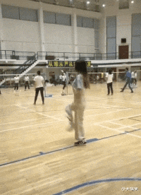 太空 神回复:“如果四光年外有外星的战舰,正以光速向地球前进,人类会怎么做?”哈哈哈!