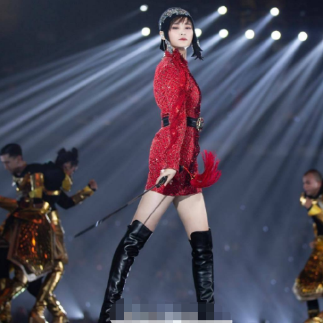 安又琪|38岁超女冠军至今未婚，为赚钱到县城接商演，自嘲：我早就不红了