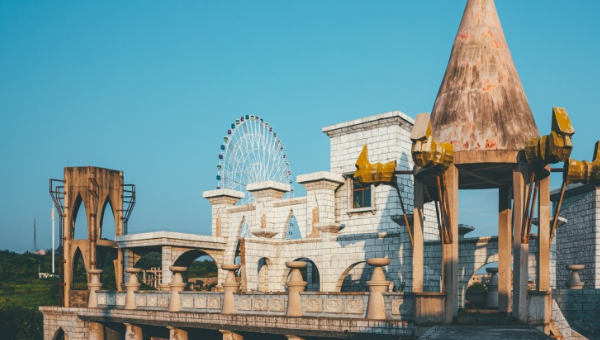 阳光语言矫正说|自讨苦吃！安徽建景点却由于“违规”，沦为烂尾景点，今复活无望