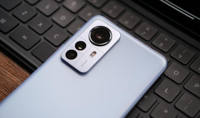 小米科技|200W快充終于上線，小米12 Ultra首發！雷軍干大發了