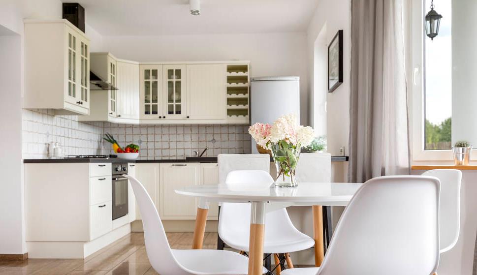 装修时不要轻易做开放式厨房,4个优缺点要清楚,还要注意3个问题