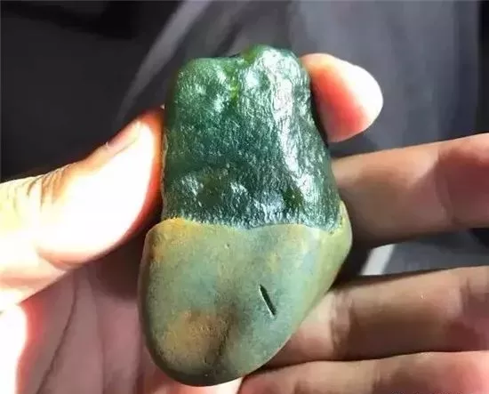 翡翠|翡翠赌石的“油性”到底是什么意思？