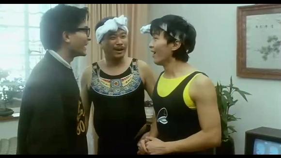 刘德华|刘德华双手合十现身吴孟达葬礼，与达叔合作次数仅次于周星驰