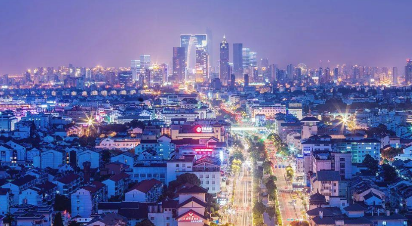 一只之旅行 国内各城市资金总量排行榜：东部沿海城市就占了8个，竞争激烈！