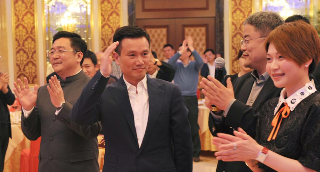 心悦雅萌|曾风光无限的石油巨头，现负债1800亿宣布破产，创始人却无踪影？