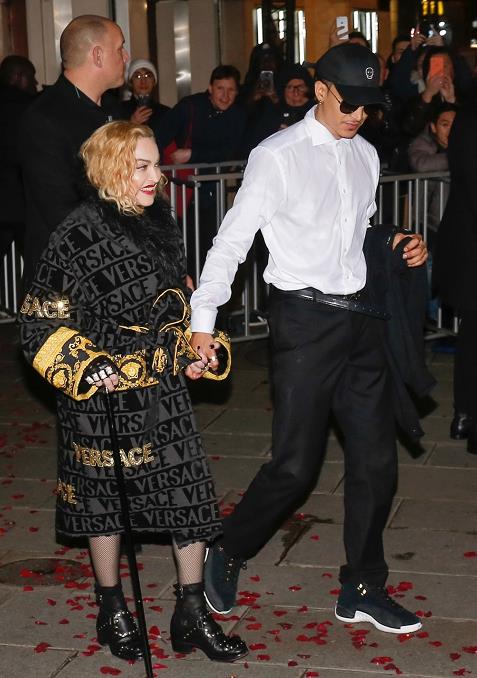 尹天雪|63岁麦当娜交往20任年下男 最年轻仅27岁 女儿比妈更会玩