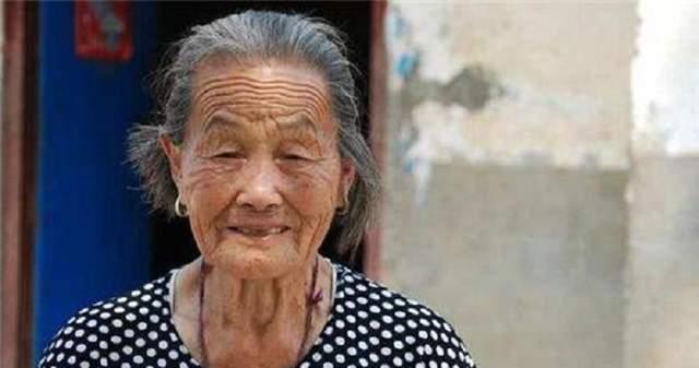 |陈秀英：近亲结婚生3“猴娃”，半辈子没出村，94岁还撑着整个家