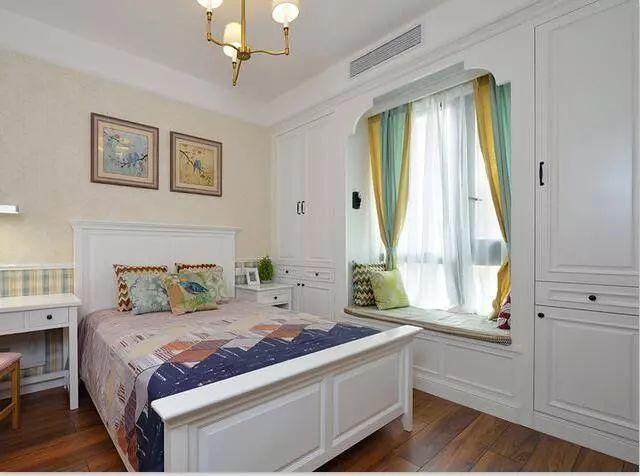 |飘窗装得好,一个飘窗柜,比一个衣柜还能装!