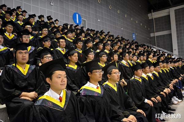 应届生|应届生身份很“值钱”，千万不要轻易挥霍，多少网友白白错过了