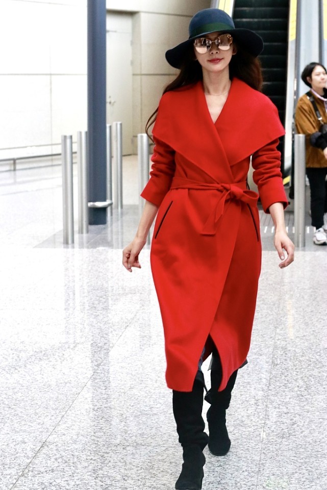 御姐|林志玲虽然是走甜美挂的，但穿上御姐风的造型，照样很迷人