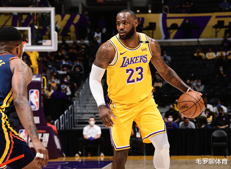 勒布朗·詹姆斯|詹皇1.6秒逆天三分绝杀勇士！下半场16+4+6觉醒，三双剑指黑7夺冠