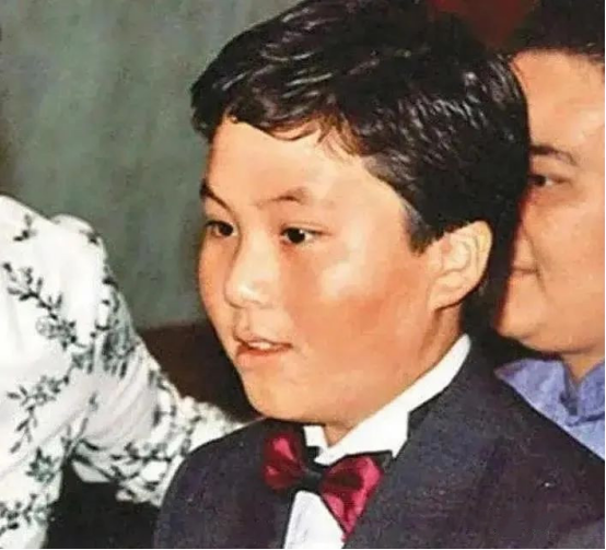 梁安琪|何超琼密友手段高，一时嘴误捅出梁安琪大秘密，甘比也得给他面子