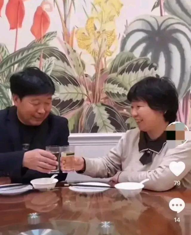 跨年|跨年夜杜妈给威威打电话，姚威不接听，网友：许妈这边风景独好