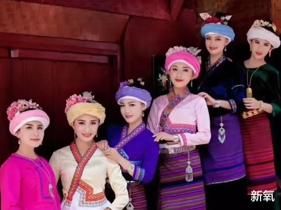 王菲|为什么Lisa的颜在全球美貌好评度高，在韩国还是被容貌打压？