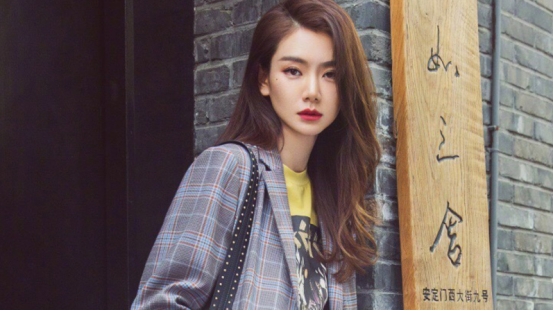 李承铉|戚薇、李承铉两夫妻，太过度营销了，之前所有的好感都败光了