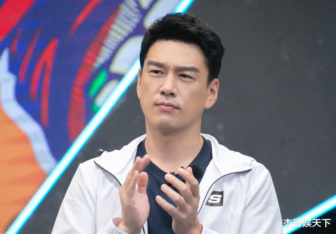 王耀庆|王耀庆自曝游戏设计的bug，乔振宇宋威龙摔倒暗示了游戏执行的bug