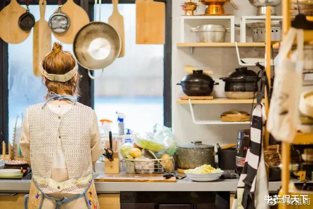 黄雅莉|16年前，那个昙花一现的「过气超女」，过上了九亿少女羡慕的生活！