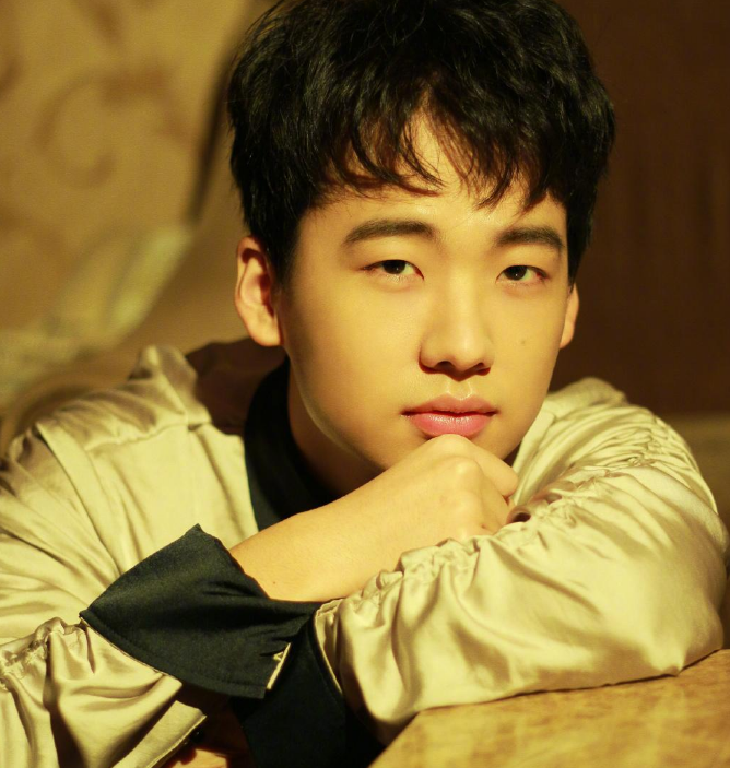 郭麒麟|郭麒麟新恋情实锤？女方去德云社疑似见王慧，双方还一起去了医院