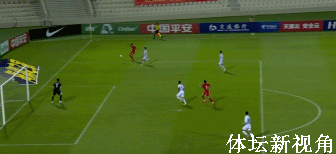 国足|国足2-0拿下劲敌，锁定第二，李铁下半场1变招奏效，锋线更具威胁