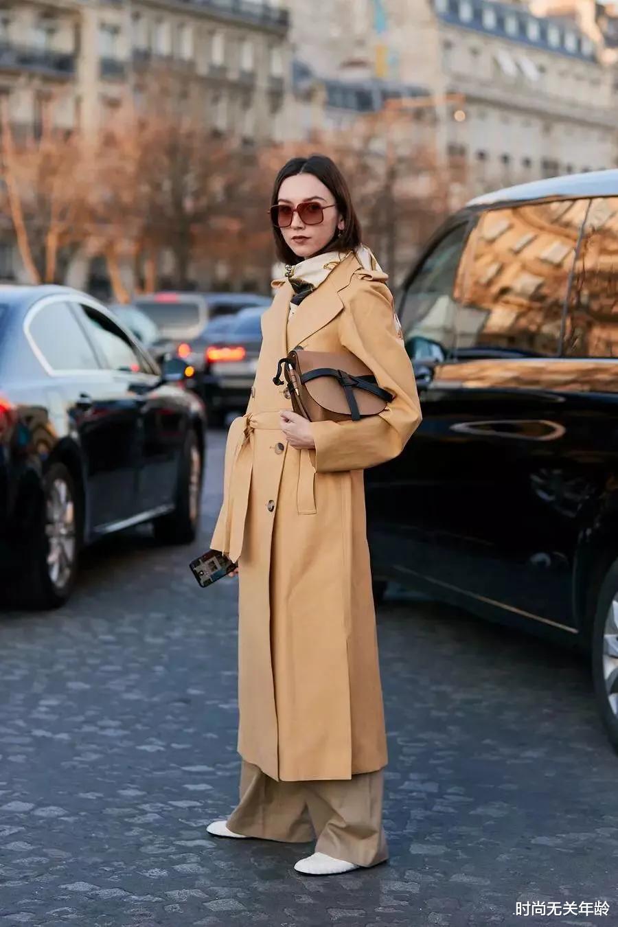 时尚无关年龄 风衣正当时，人人都有的风衣怎么穿才时髦？十种穿法想时髦赶紧收