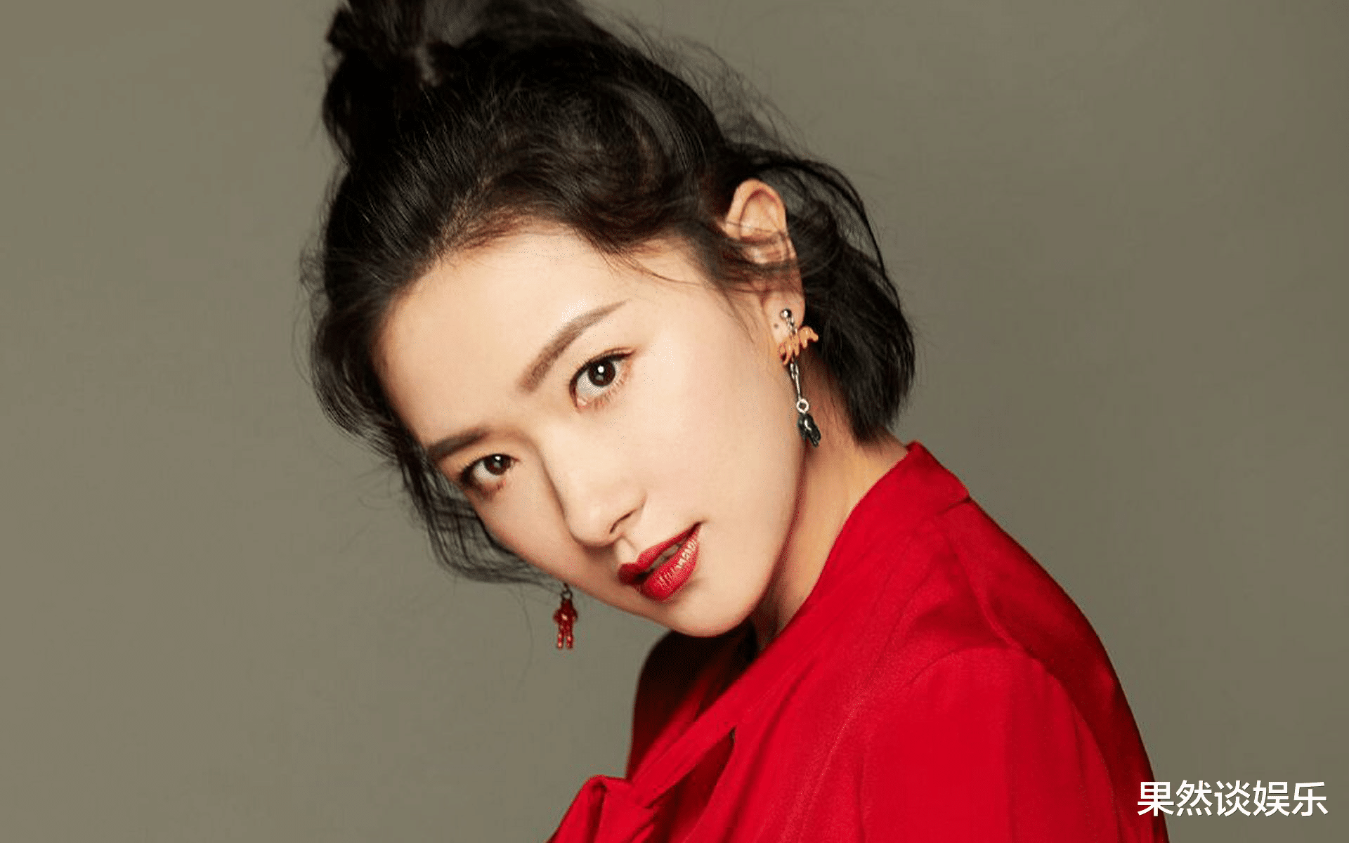 万茜|人淡如菊万茜的人设崩塌记，揭开了娱乐圈多少人的“遮羞布”