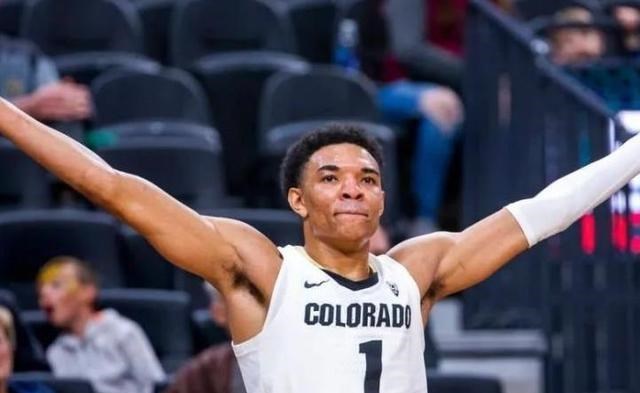 各抒己见|火箭真牛！白捡15+5射手，23岁前锋被一脚踹开！