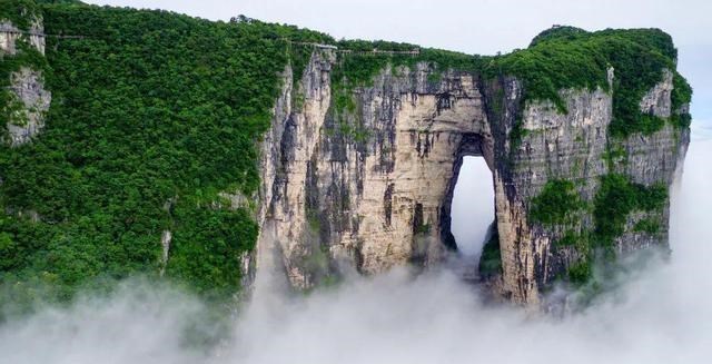 涠洲岛 5月旅行去哪里？这6处经典目的地，月薪三千也能实现“旅行自由”