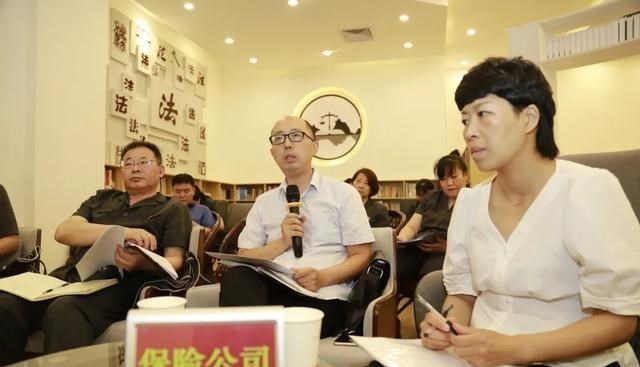 为娃学画丫|保险行业水有多深?报销金额少,买前花言巧语,买后对你爱答不理