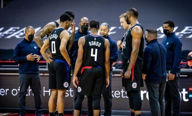 快船队|最后3分钟仅得3分，2大巨星沦为摆设！到头来，你们原来才是小丑