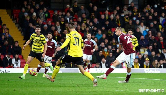 西漢姆聯(lián)|4-1，終結(jié)3輪不勝！莫耶斯終于贏了，英超爭四太刺激：3隊差3分