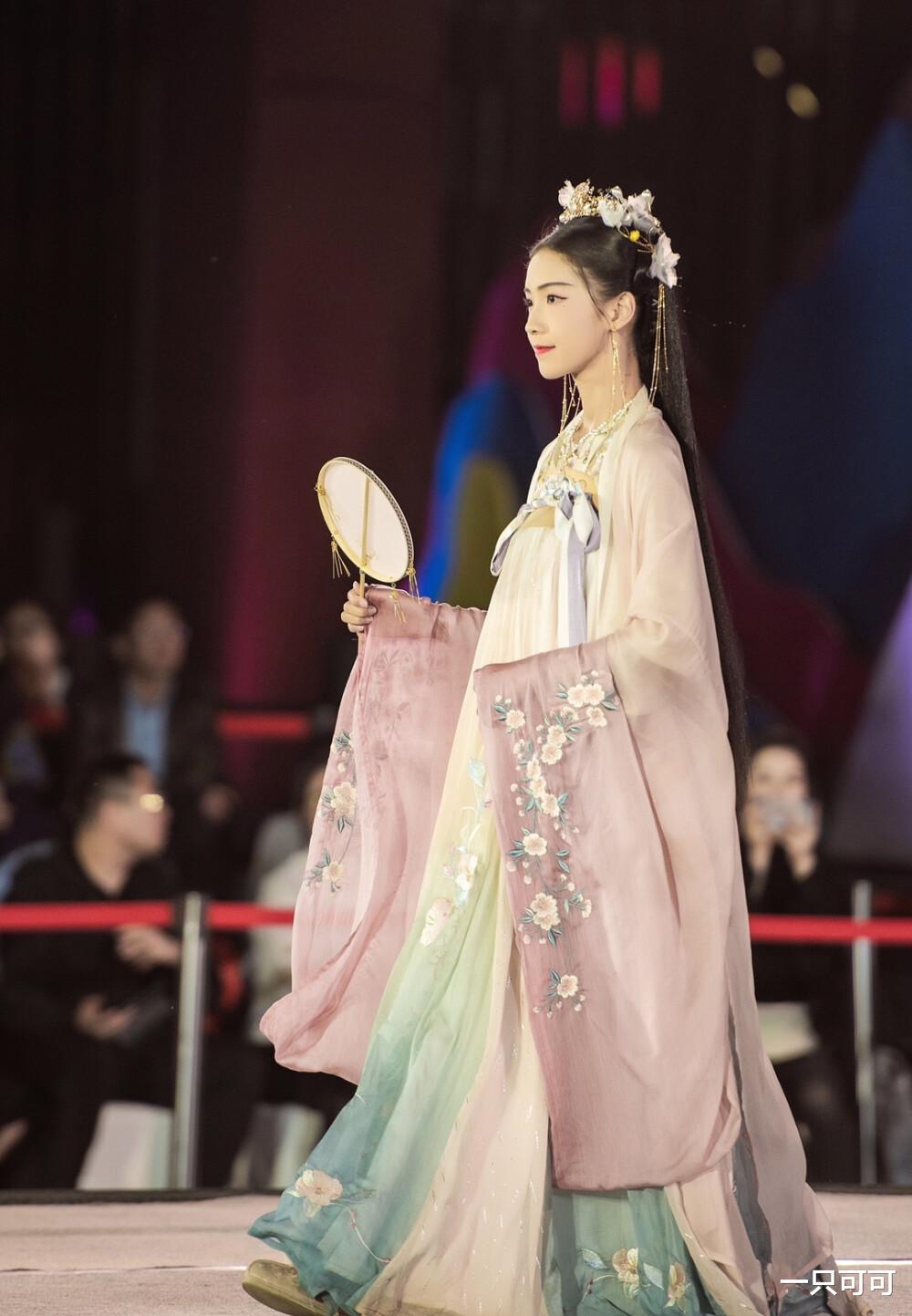 |汉服圈的那些知名模特，这才是天然的古典美女，你喜欢第几位？