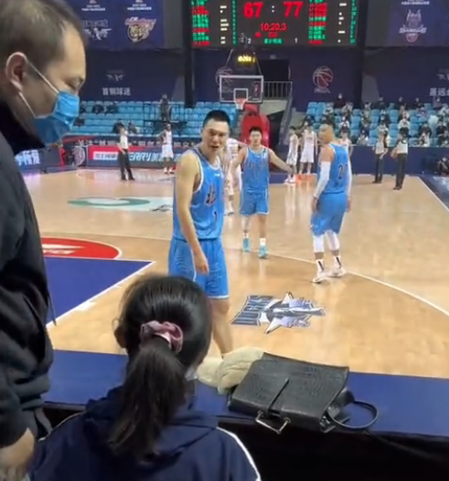 朱彥西|首鋼球員為何和女記者對罵？對罵內容曝光，朱彥西人身攻擊太不該