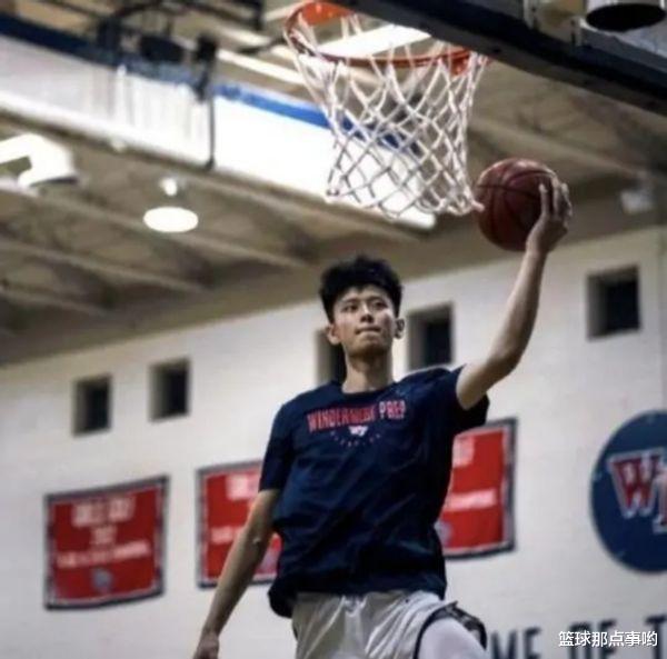特鲁姆普|中国男篮未来的希望？曾凡博现在已经比同期周琦强了吗？