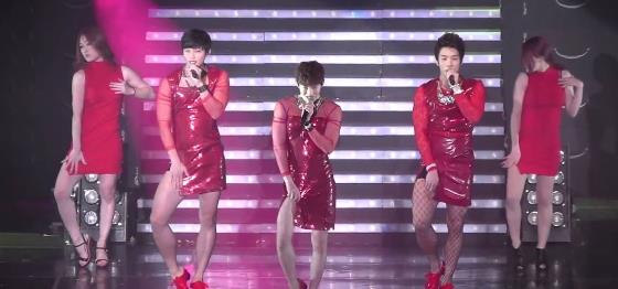 俞飞鸿|记得Boy's Day吗？12组爱豆男扮女装COVER的女团舞台，每组超经典