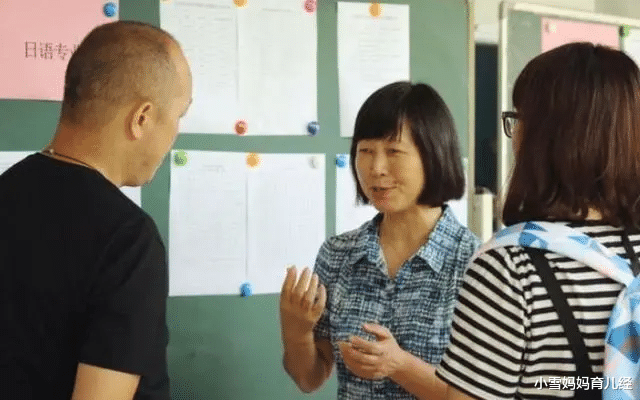 小雪妈妈育儿经|幼儿园走秀作业,“扫把星”辣妈惊艳全场,没点才艺都不敢生娃了