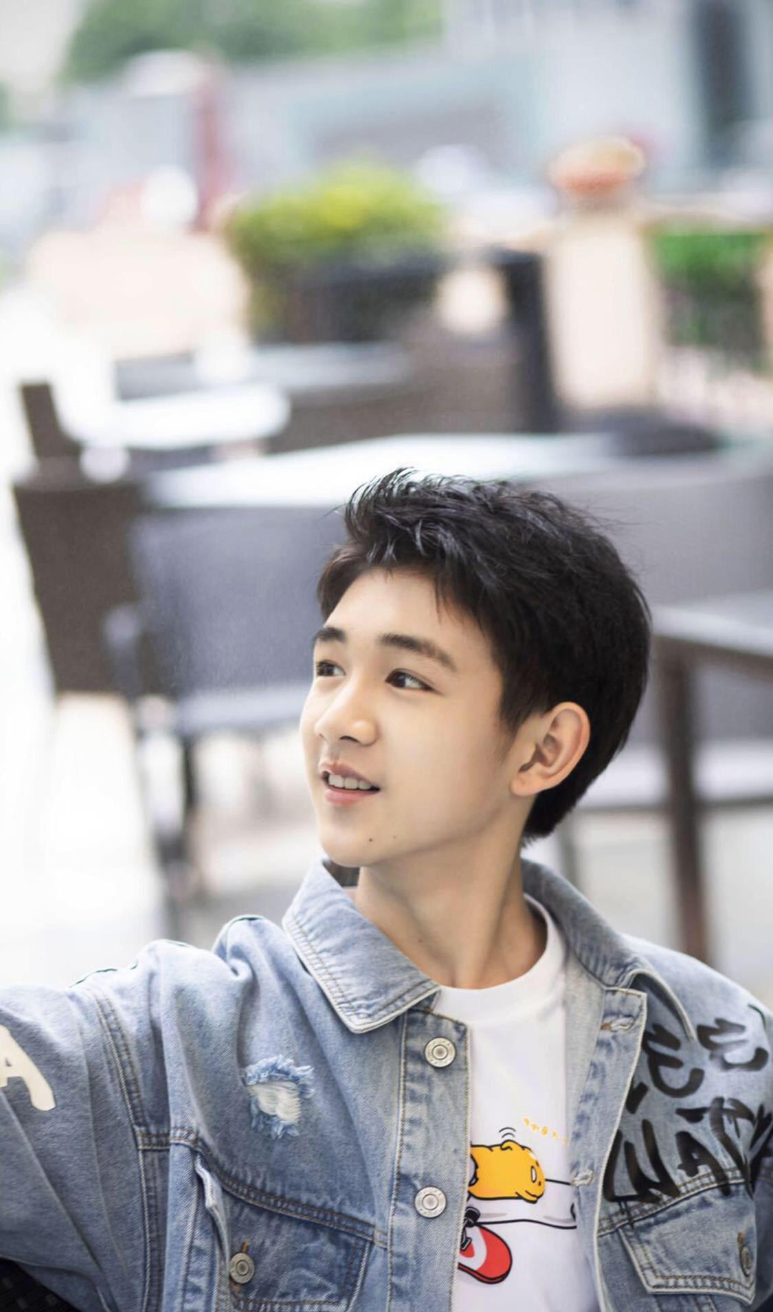 肖战|娱乐圈爆料：肖战遭同行嫉妒，张彬彬虞书欣捆绑营销