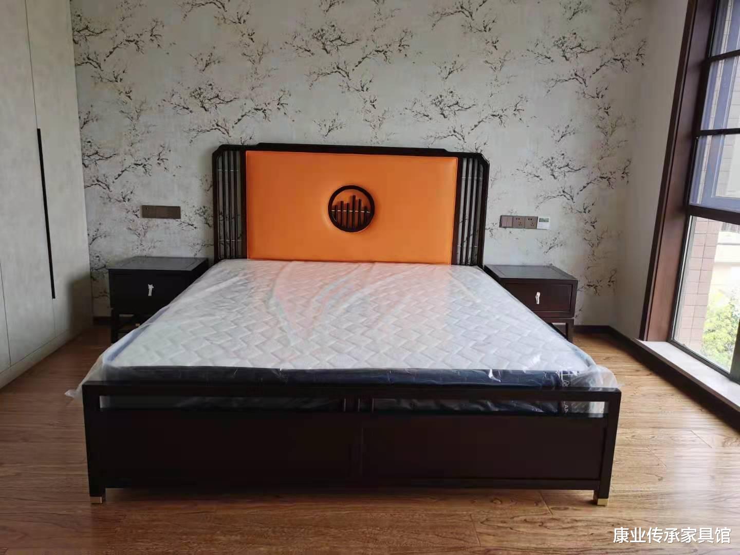 现代新中式风格，让家居呈现出沉稳优雅的意境之美