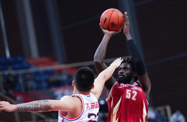 广东男篮|广东外援最大目标或出炉：一人完爆琼斯，比马尚更强！