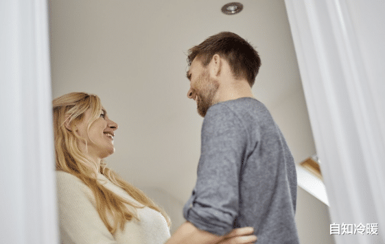 自知冷暖|怎么俘获中年女人的心,谨记这3招,她会主动投怀送抱,不会错的!