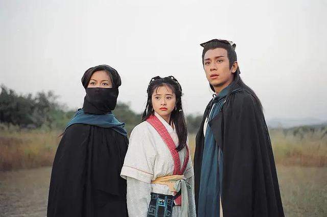 袁雨萱|何美钿晒照庆祝46岁生日，最美小师妹状态依然抗打，冻龄真实存在