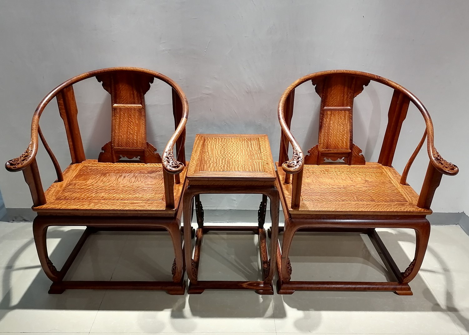 留一半醉|你对缅甸花梨水波纹红木家具，有什么评价？